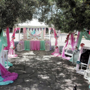 Στολισμός βάπτισης για κορίτσι με θέμα μονόκερος.